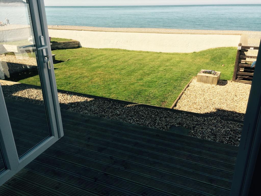 Superb Cintra Beachside Apartments Ландъндо Стая снимка